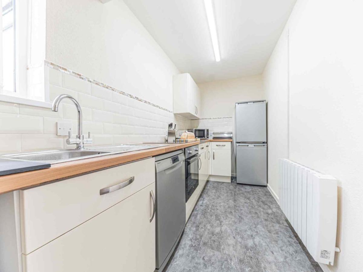 Pass The Keys Comfortable 3 Bed In Central Bowness With Parking Windermere Bagian luar foto