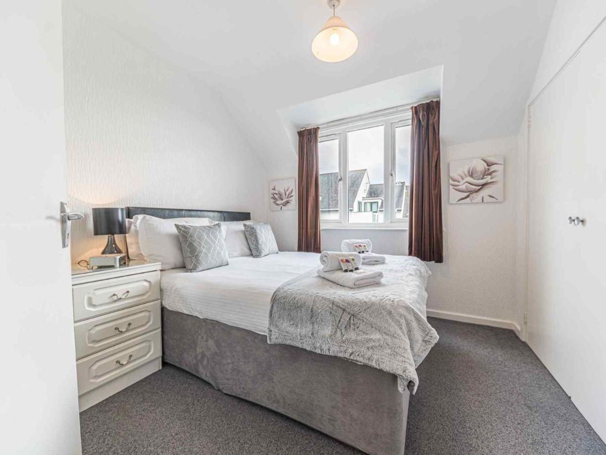 Pass The Keys Comfortable 3 Bed In Central Bowness With Parking Windermere Bagian luar foto