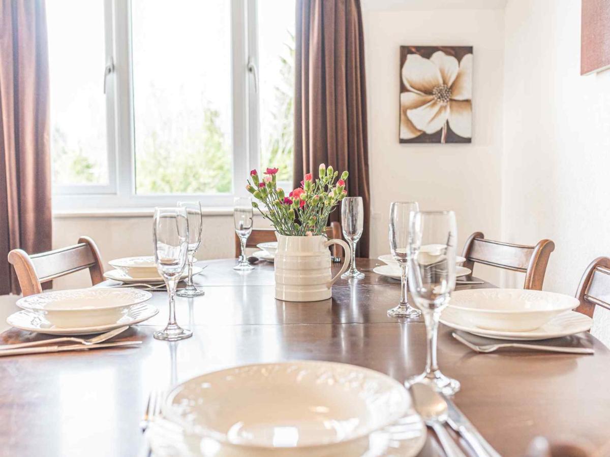 Pass The Keys Comfortable 3 Bed In Central Bowness With Parking Windermere Bagian luar foto